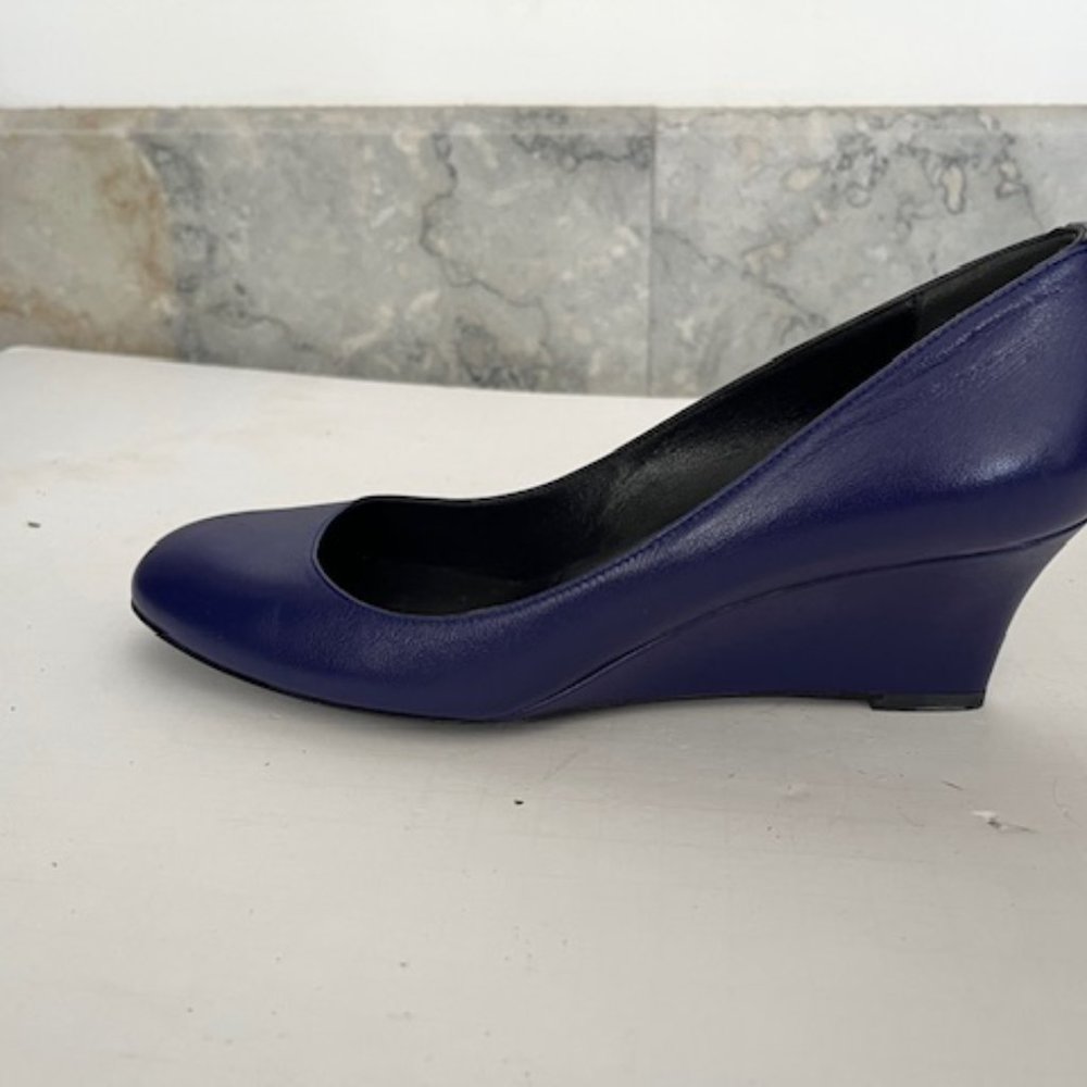 NEW Gucci Blue Leather Wedges - Picture 4 of 6